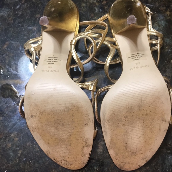 Not for sale                                                      Golden heels - Picture 5 of 8